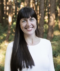 Book an Appointment with Iwona Gradowska for Physiotherapy - In Person or Virtual