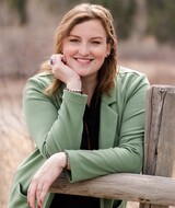 Book an Appointment with Emma Lavoie at VICYFCS Virtual/Online Counselling