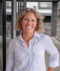Book an Appointment with Sophia Sauter for Physiotherapy
